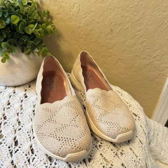 Skechers  Skech Knit Classic Fit Memory Foam Slip On Loafer - Picture 5 of 9